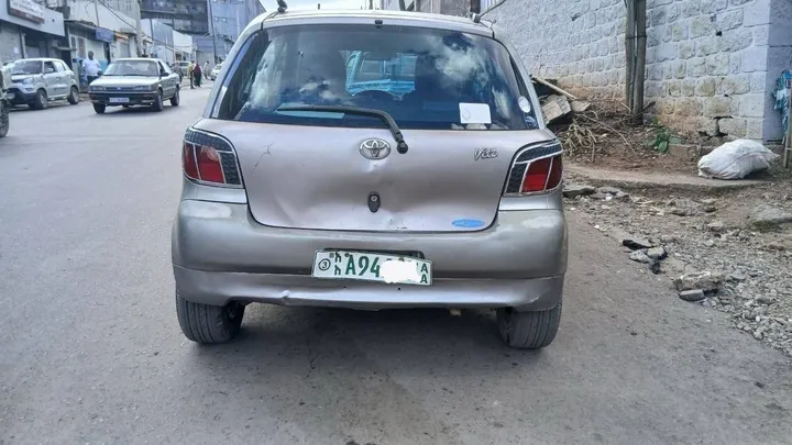 Toyota Vitz 2001 Automatic – photo 4