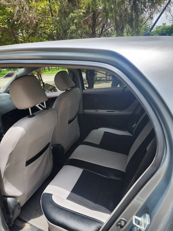 Toyota Yaris Compact 2008 – photo 3