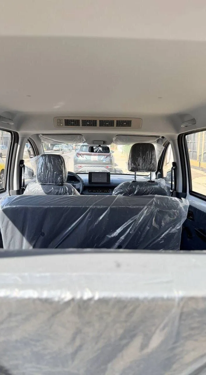 Wuling Hongguang EV MPV 14 Seater – photo 9