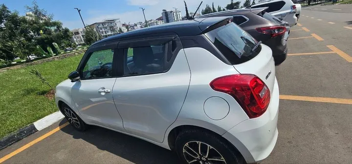 Suzuki Swift 2022 Automatic – photo 4