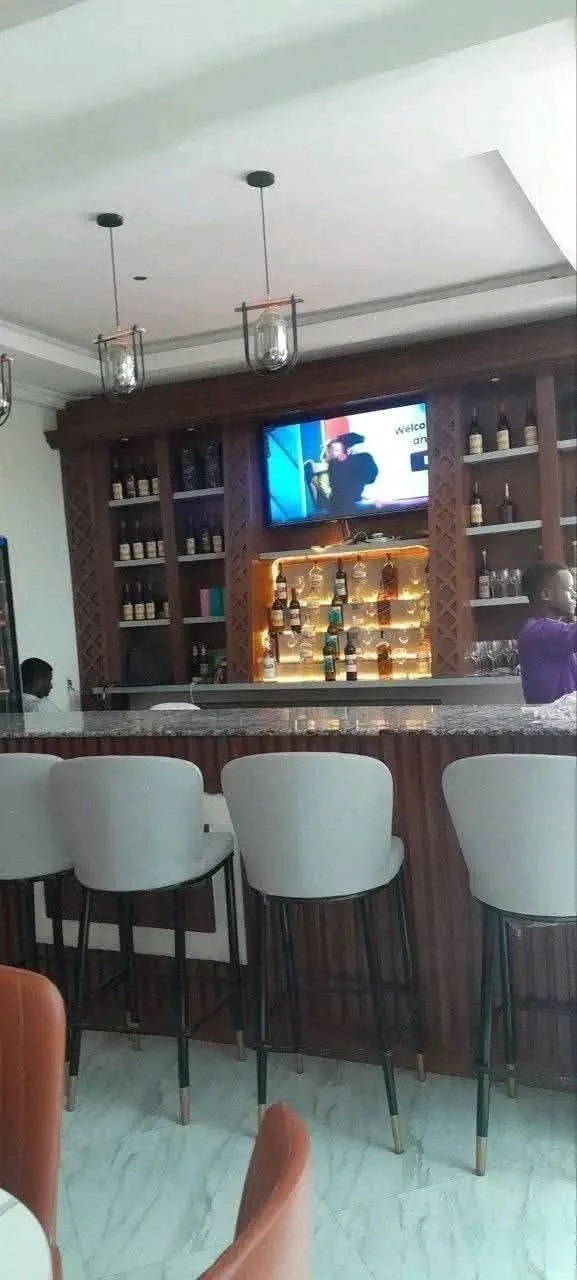 የሚሸጥ ፔንሲዮን 270 ካሬ 20 አልጋ – photo 4