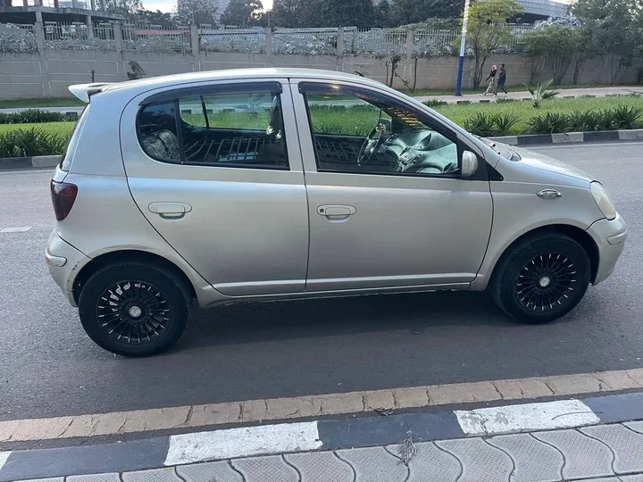 Toyota Vitz 2003 Automatic – photo 4