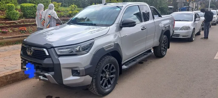 Toyota Hilux 2021 Automatic Diesel – photo 3