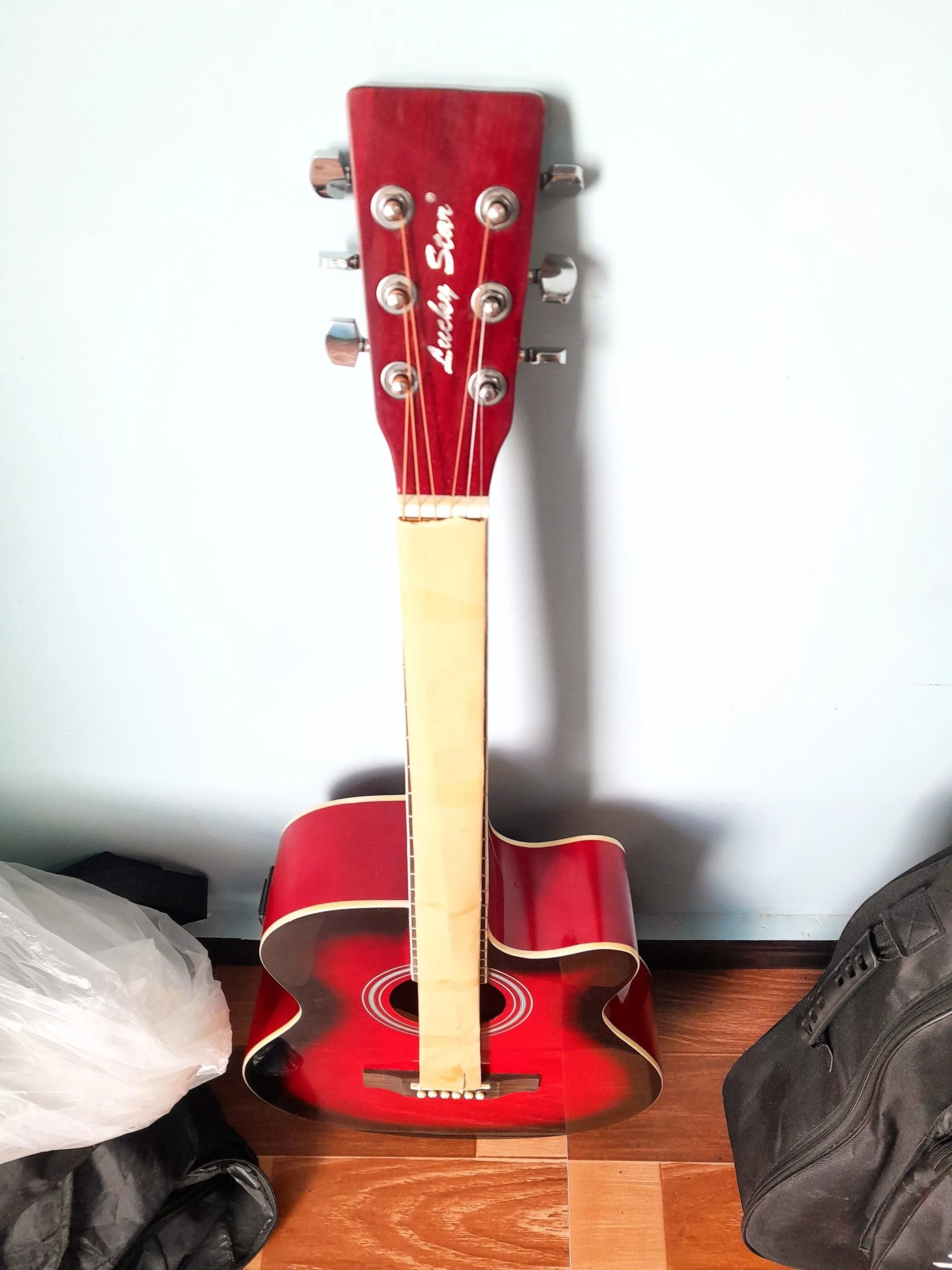Lucky Star Semi Acoustic Guitar – photo 3