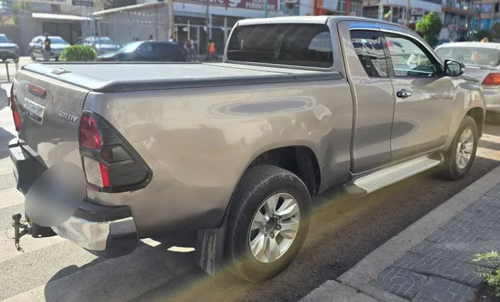Toyota Hilux Revo 2017 2.4L – photo 5