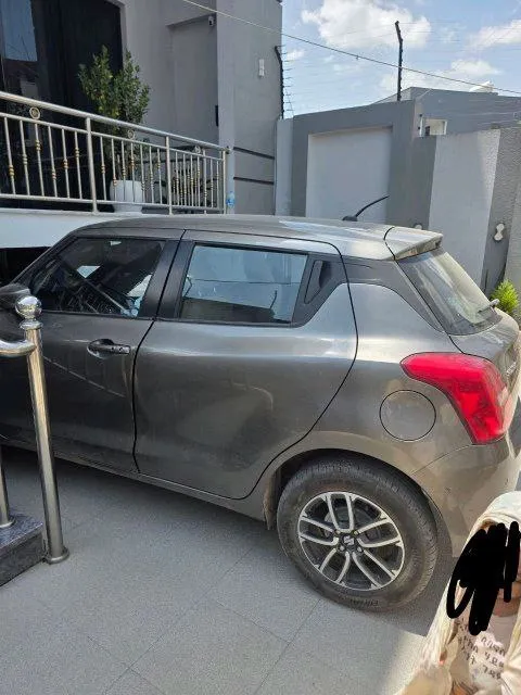 2021 Suzuki Swift Hatchback – photo 3