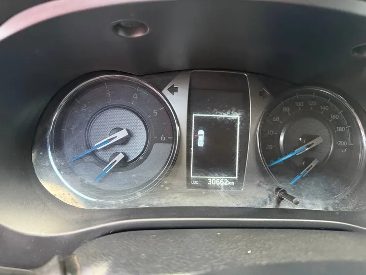 Toyota Hilux Invincible 2021 Automatic – photo 5