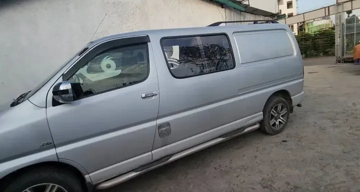 Toyota Hiace D4D Dolphin Van 2011 – photo 4