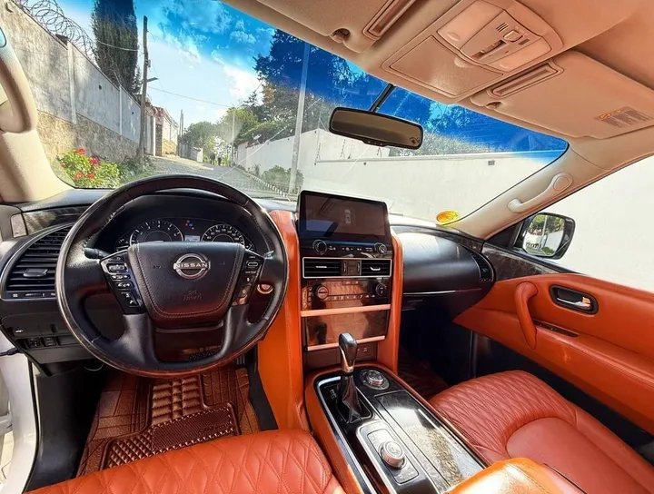 Nissan Patrol Platinum 2017 SUV – photo 3