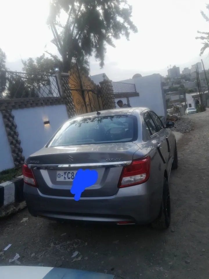 Suzuki Dzire 2021 Automatic – photo 4