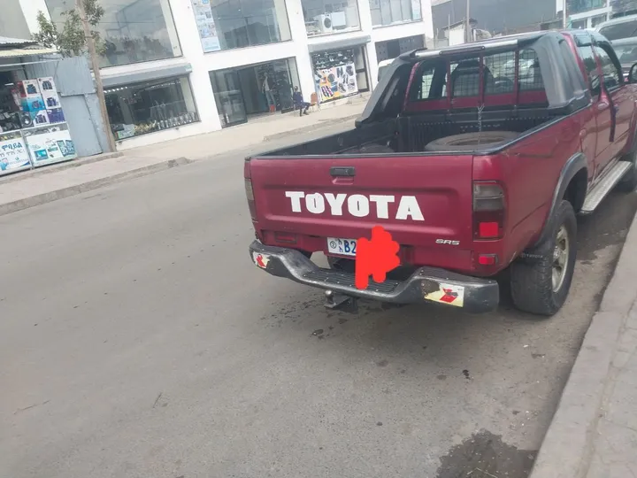Toyota 2LT Manual Pickup 2000 – photo 4