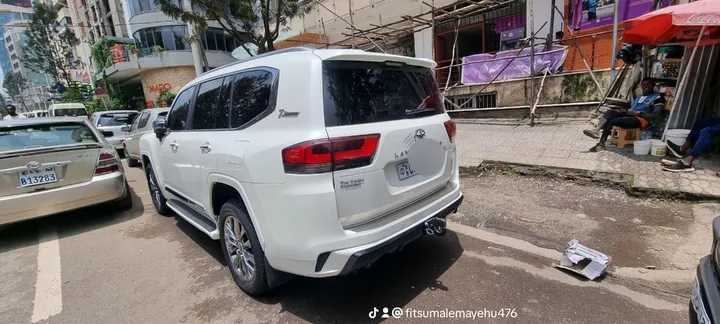 Toyota Land Cruiser VXR 2023 – photo 4