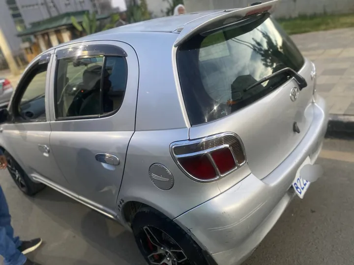 Toyota Vitz 2001 Automatic – photo 3