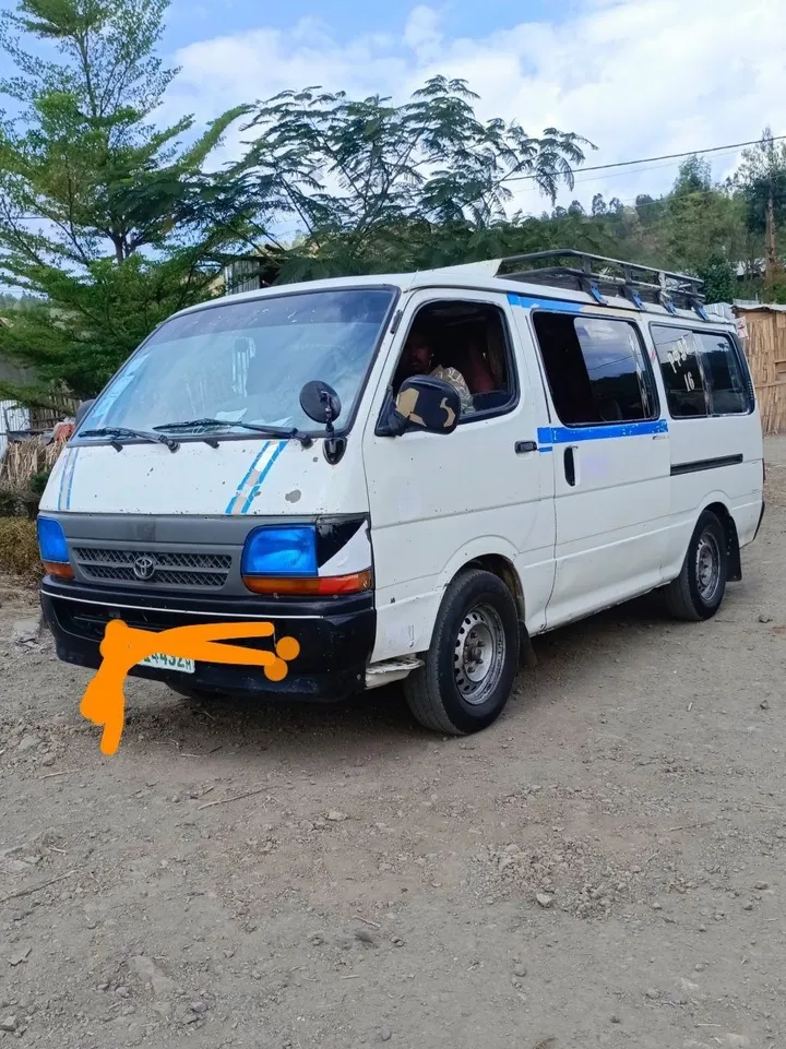 Toyota 5L Van 2004 Manual – photo 3