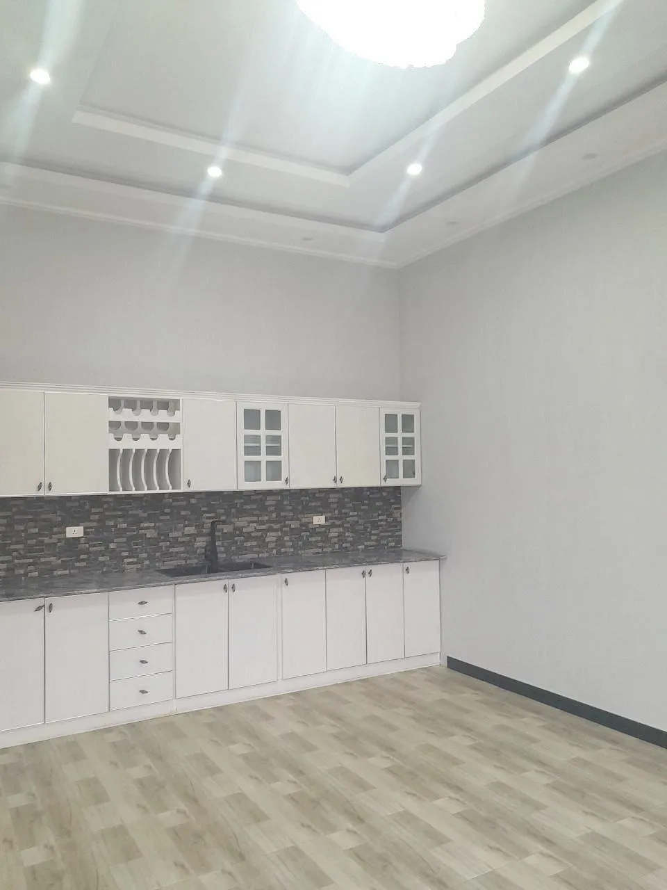 180 Sqm House for Sale in Summit – photo 7