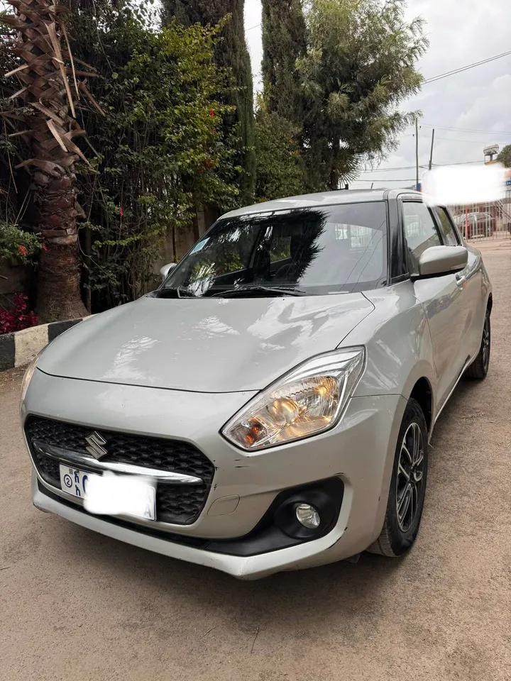 Suzuki Swift 2022 Automatic – photo 4