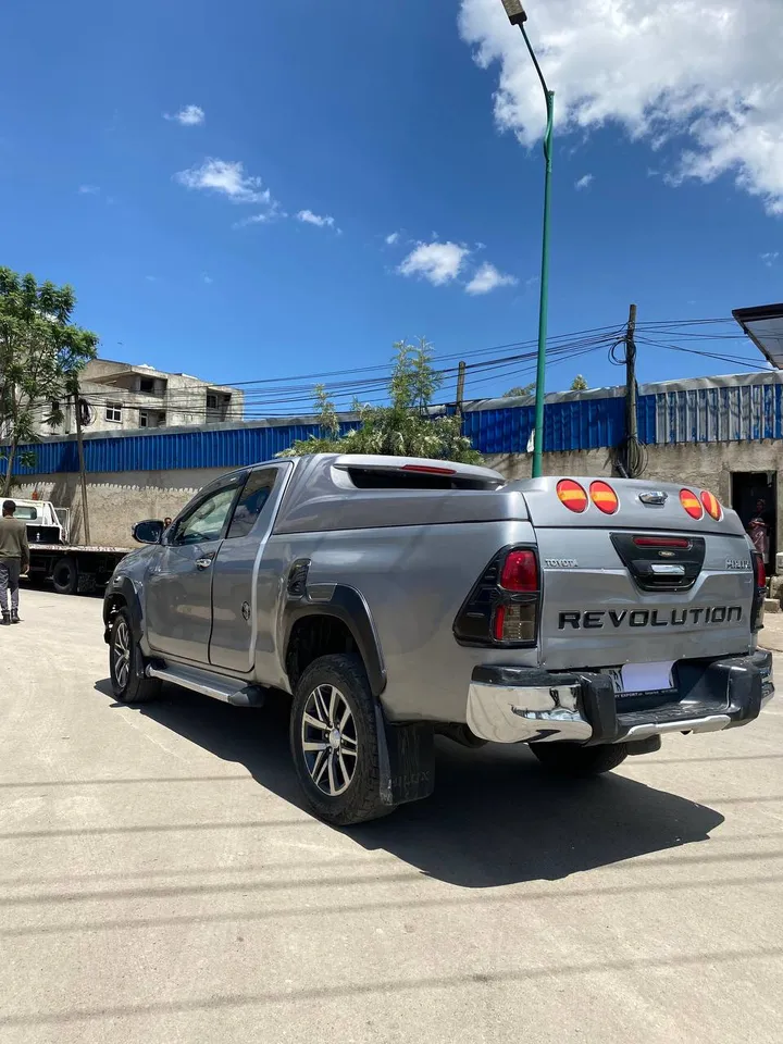 Toyota Hilux Revo 2019 Pickup – photo 6