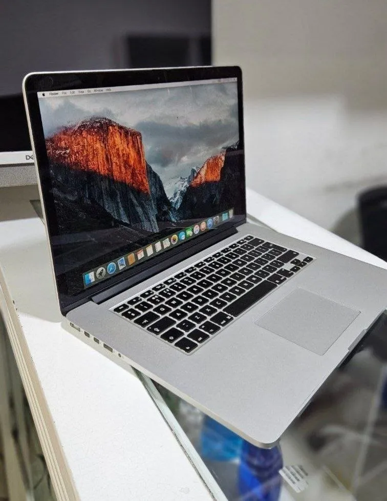 Apple MacBook Pro 2015 Laptop – photo 4