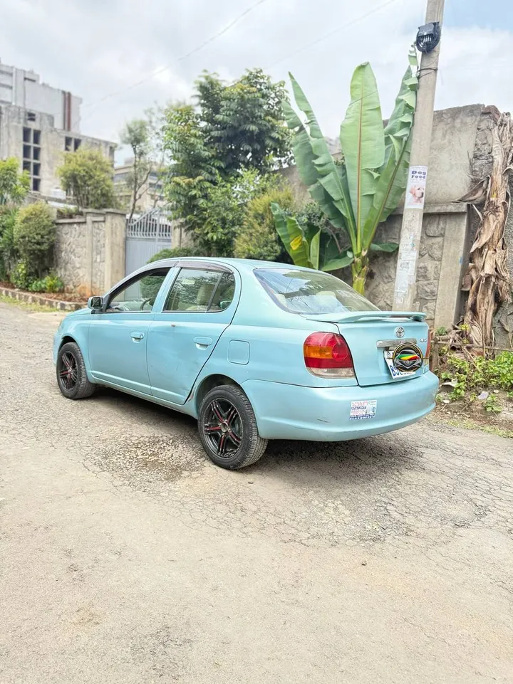 Toyota Platz 1.0L Automatic 2005 – photo 4