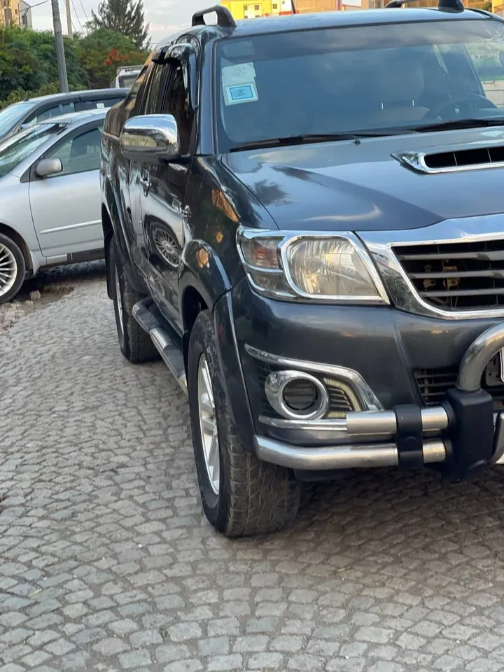 Toyota Vigo D4D 2013 Manual – photo 5