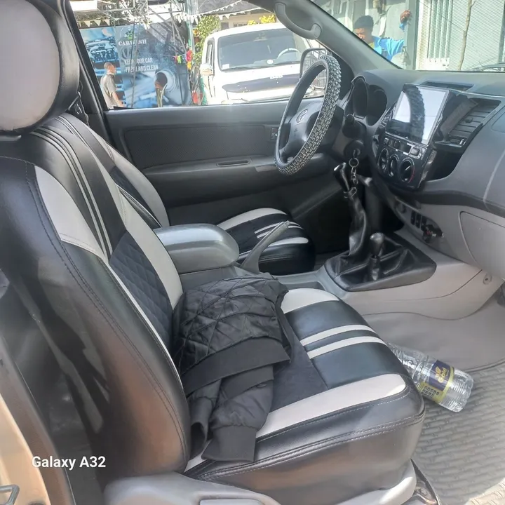 Toyota Hilux King Cab 2010 – photo 3
