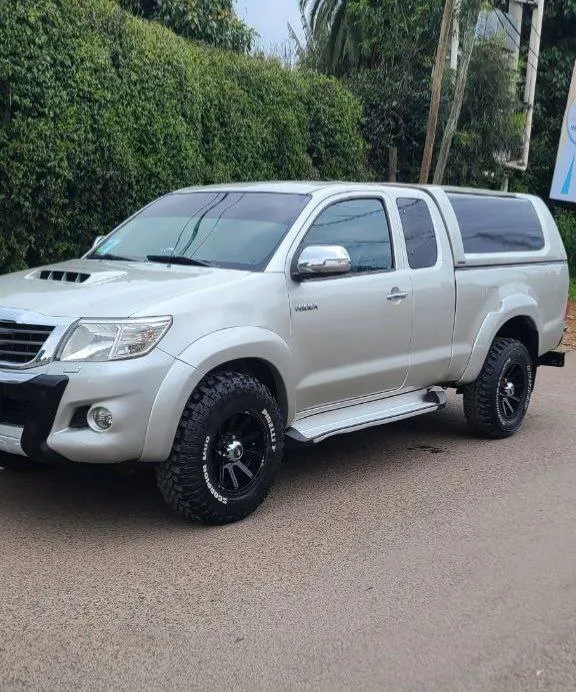 Toyota Hilux D4D Manual 2012 – photo 4