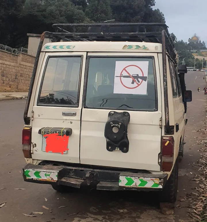 Toyota 1HZ Long Base Ambulance – photo 3