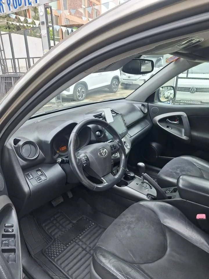 Toyota Rav4 2012 4WD Automatic – photo 5