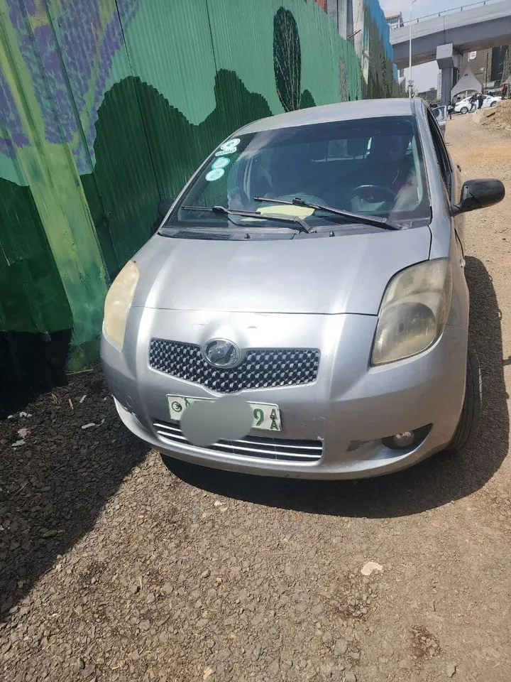 Toyota Yaris Compact 2007 Manual – photo 4