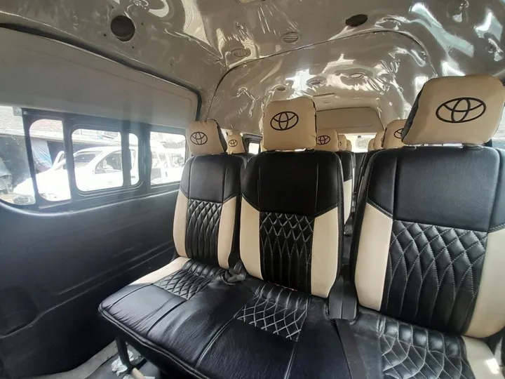 Toyota Highroof Van 2016 – photo 4