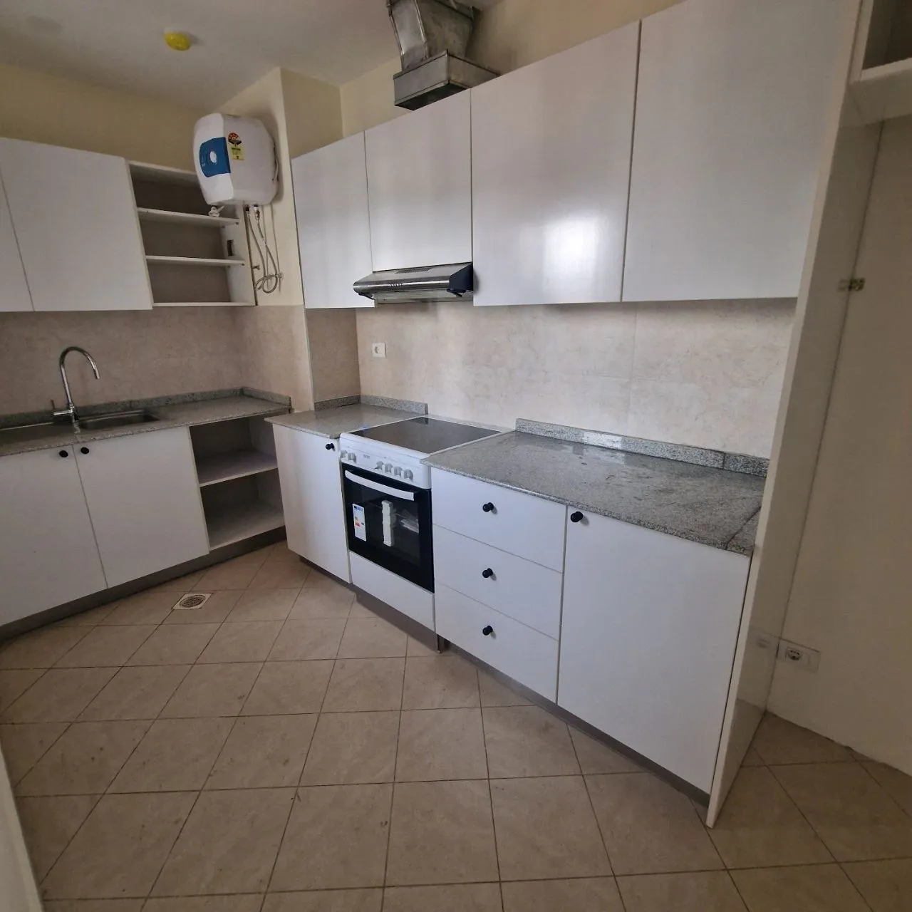 Luxury 3 Bedroom Apartment Bole Cargo – photo 8