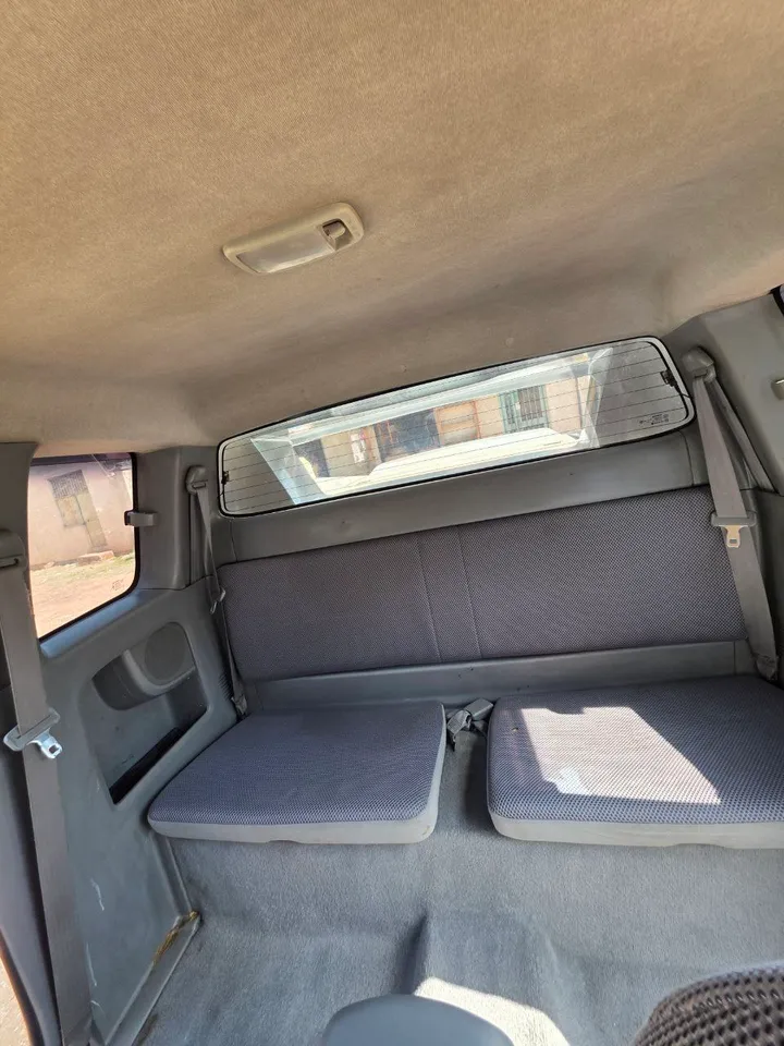 Toyota Hilux Kingcab 2011 Manual – photo 3