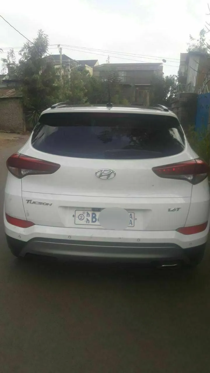 Hyundai Tucson 2017 Automatic – photo 3
