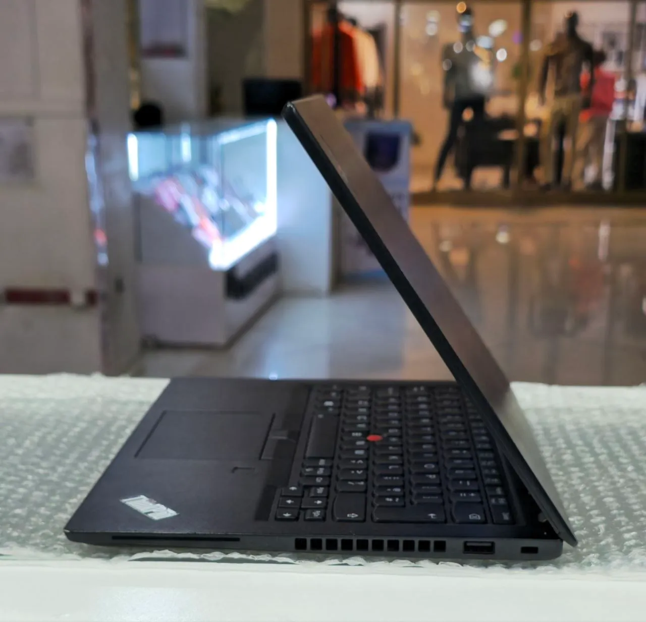 Lenovo ThinkPad X13 Business Laptop – photo 4