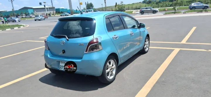 Toyota Yaris Compact 2005 – photo 3