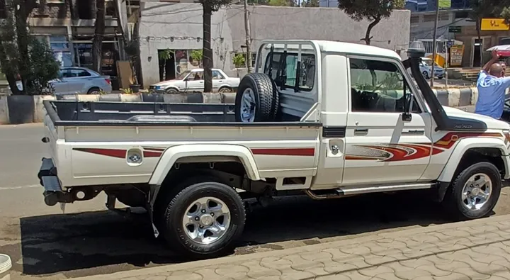 Toyota Land Cruiser 1HZ 2015 – photo 9
