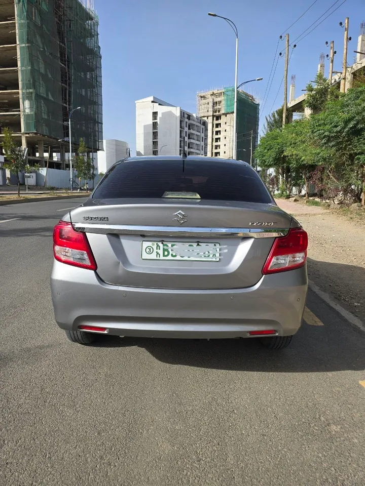 Suzuki Dzire 2021 Automatic – photo 3