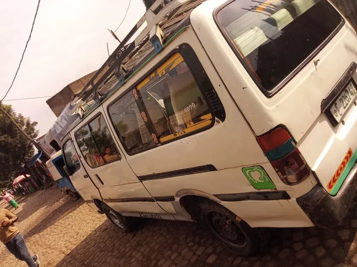 White Minibus Van for Sale – photo 9