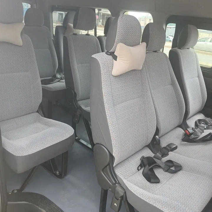 Toyota Highroof GL 2017 Diesel – photo 4