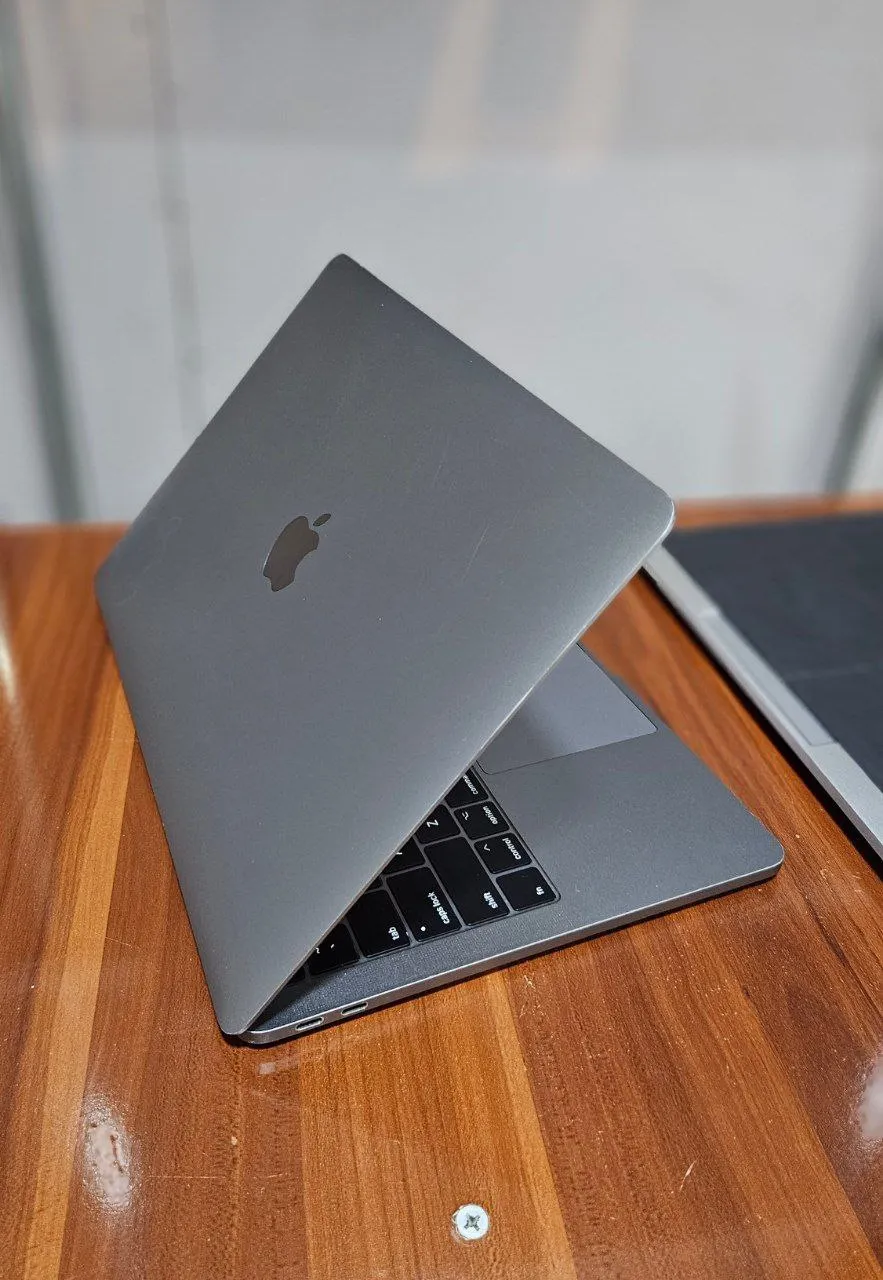 Apple MacBook Pro 2017 – photo 3