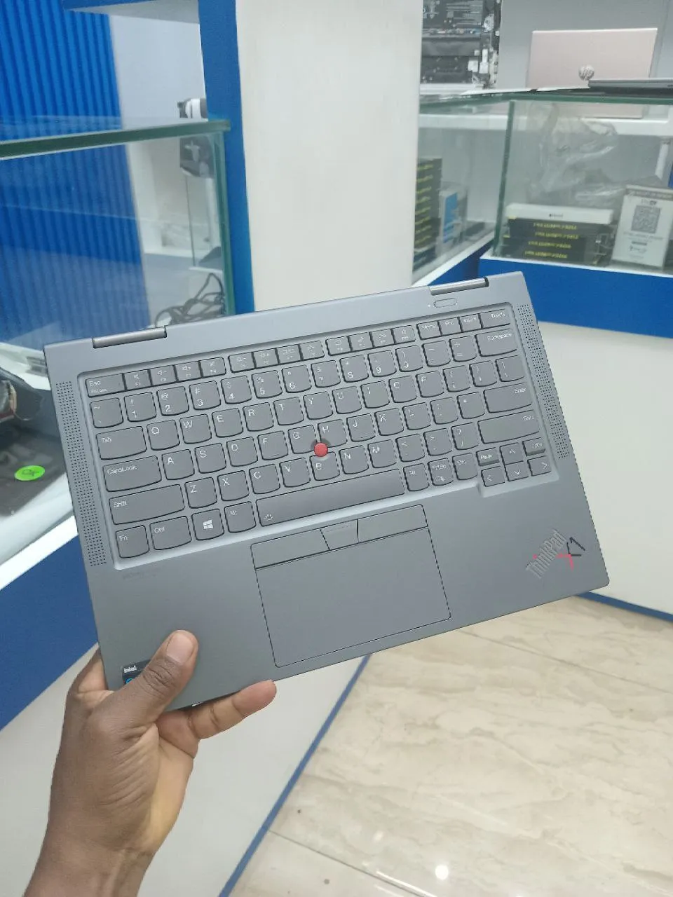 Lenovo ThinkPad X1 Yoga Gen 6 – photo 4