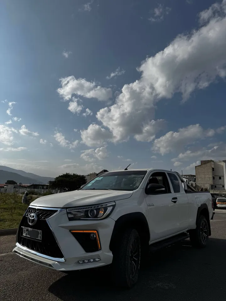 Toyota Hilux Revo 2018 – photo 5