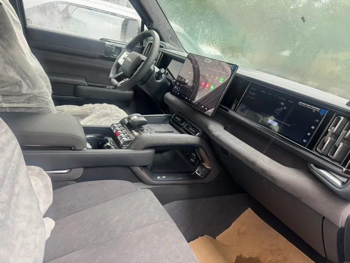 BYD Leopard 5 Plug-in Hybrid 2024 – photo 6