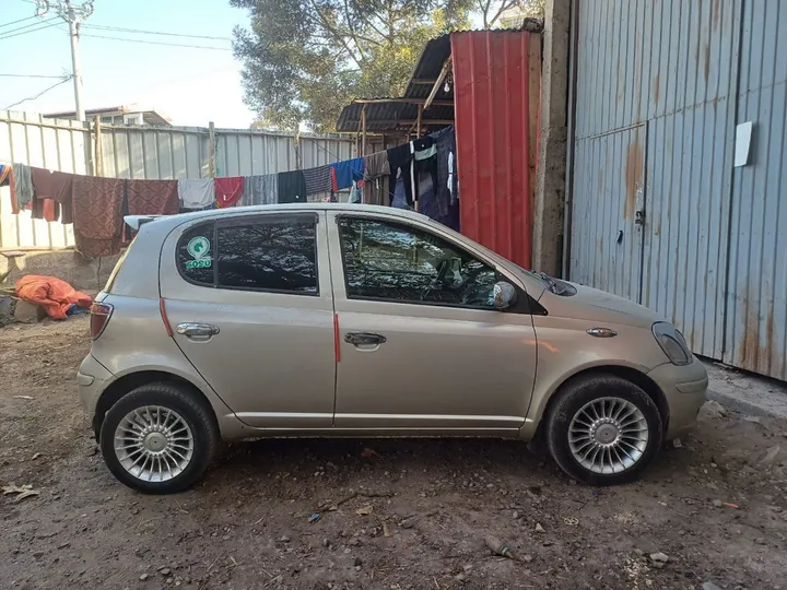 Toyota Vitz 2002 Automatic – photo 4