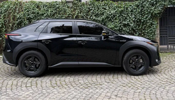 Toyota BZ4X EV 2022 – photo 6