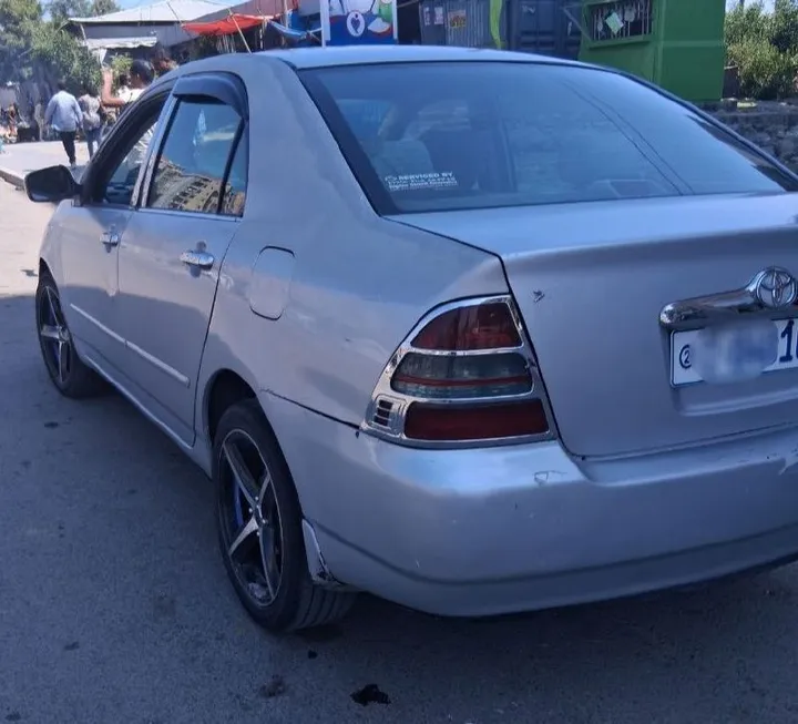 Toyota Corolla 2003 Manual – photo 4