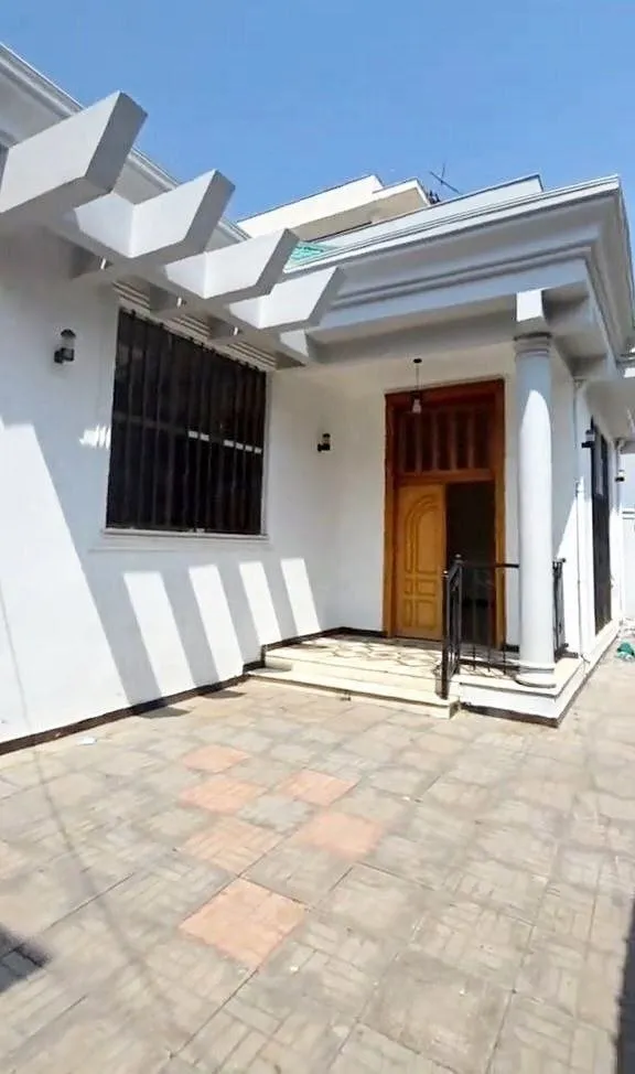 Modern Villa House 250 sqm – photo 3
