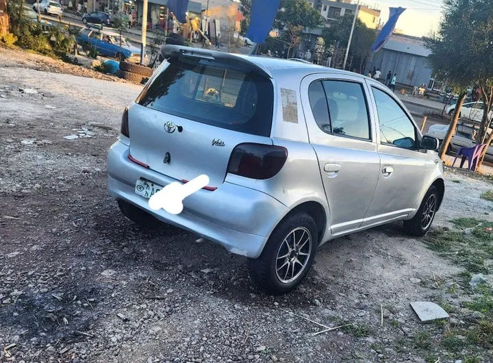 Toyota Vitz 2001 Automatic – photo 3