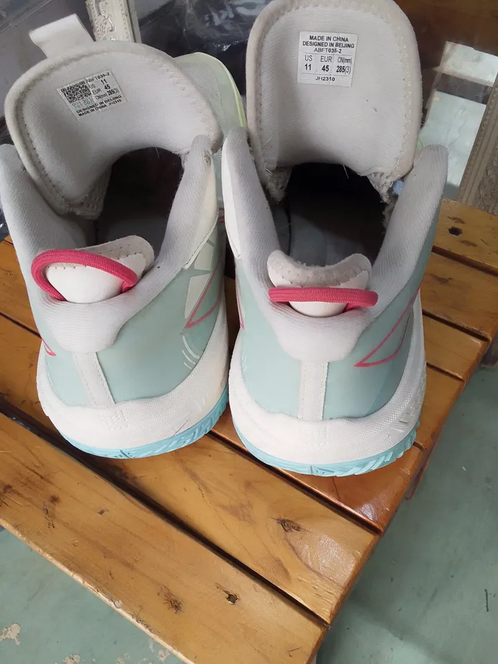 Basketball Shoes Size 45 – photo 4