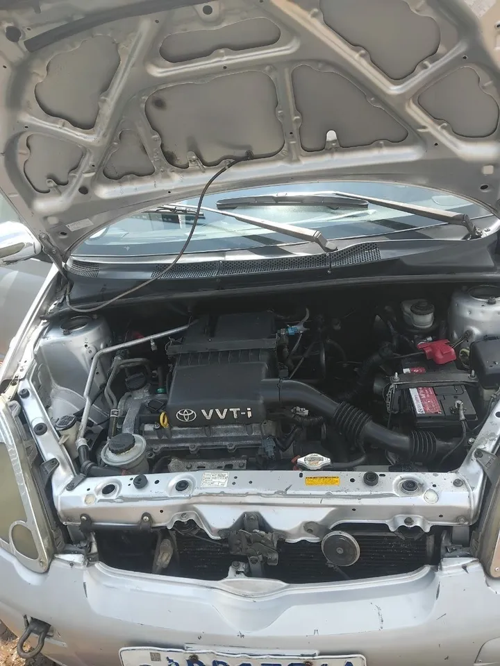 Toyota Vitz 2004 – photo 10